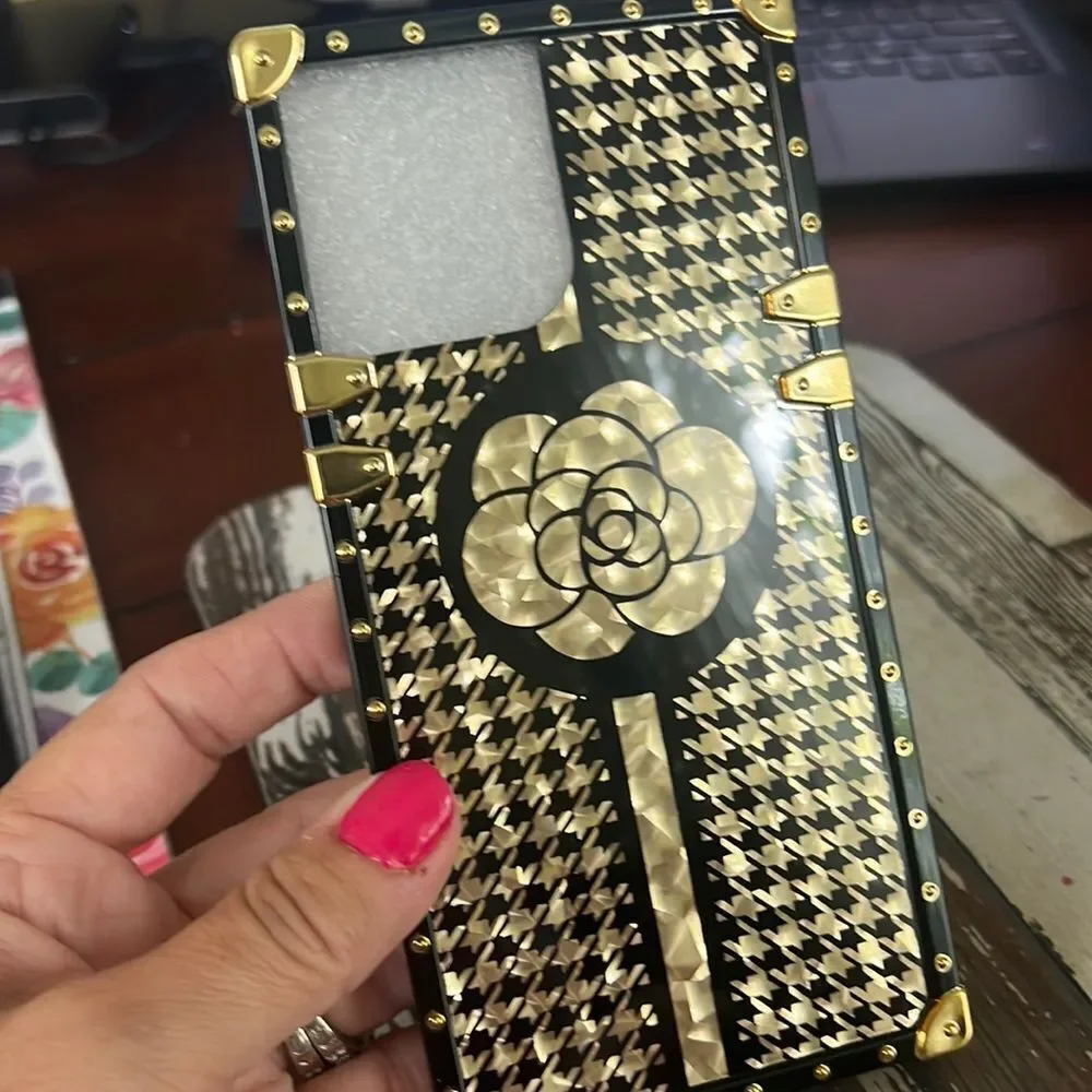*COQUETTE-GIRL* Designer Trunk Camillia - iPhone 13 Pro Max Designer Trunk Case